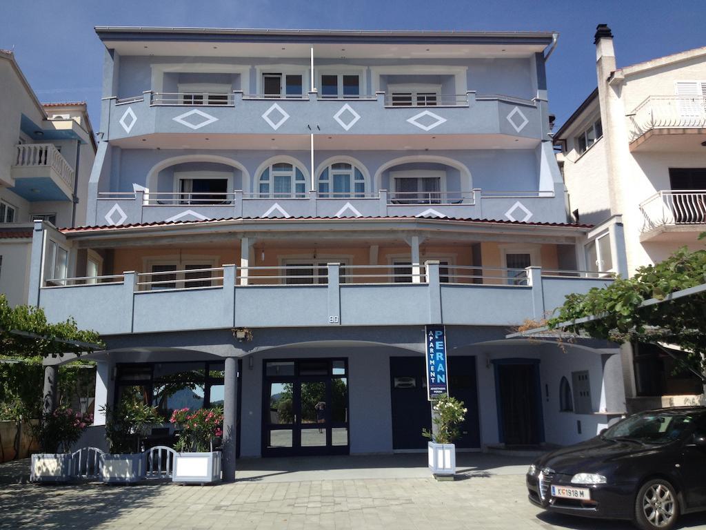 Apartments Peran Sibenik Bilik gambar