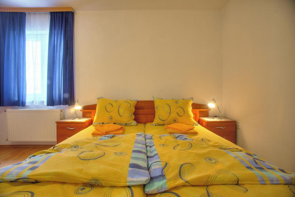 Apartments Peran Sibenik Bilik gambar
